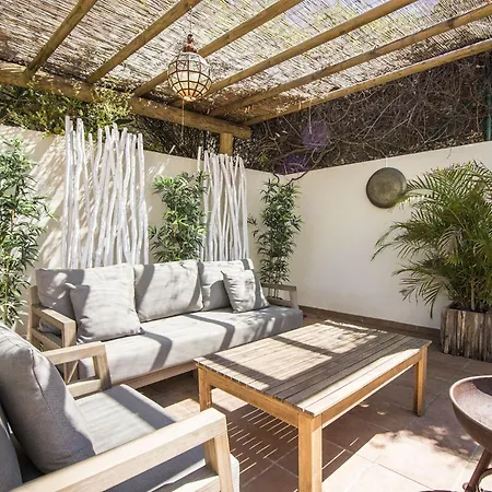 Esmeralda Villa